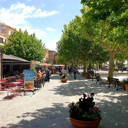 Calme Avec Coin Nuit, Terrasse Et Parking - Proche Et Commerces - Fr-1-251-420 Apartamento