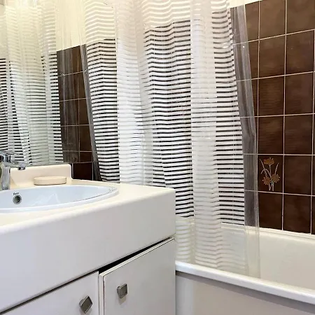 아파트 Calme Avec Coin Nuit, Terrasse Et Parking - Proche Et Commerces - Fr-1-251-420