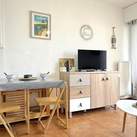 Apartment Calme Avec Coin Nuit, Terrasse Et Parking - Proche Et Commerces - Fr-1-251-420 Le Lavandou