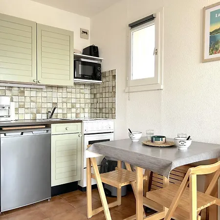 Calme Avec Coin Nuit, Terrasse Et Parking - Proche Et Commerces - Fr-1-251-420 Le Lavandou