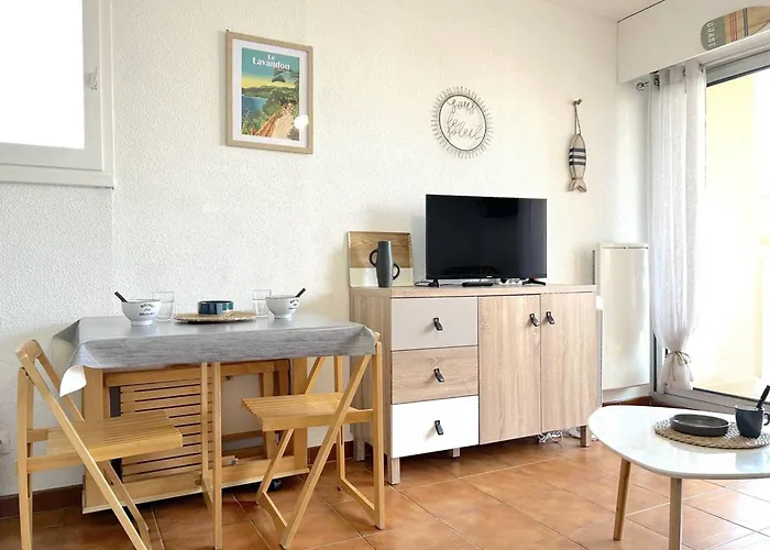 Apartman Calme Avec Coin Nuit, Terrasse Et Parking - Proche Et Commerces - Fr-1-251-420 Le Lavandou